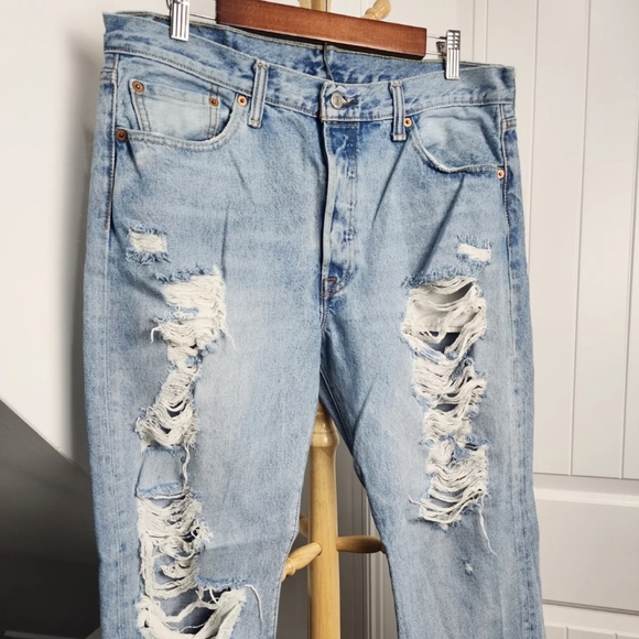 Levis Levi 501 Thrashed Distressed 35 x 31 Blue Denim Button Fly Grunge - Picture 1 of 7